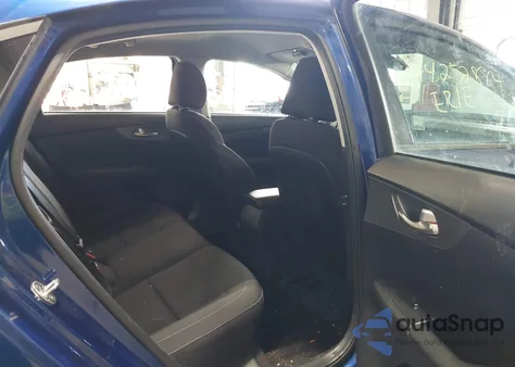 2021 Kia Forte Lxs из США, поврежденный, VIN 3KPF24AD4ME272223